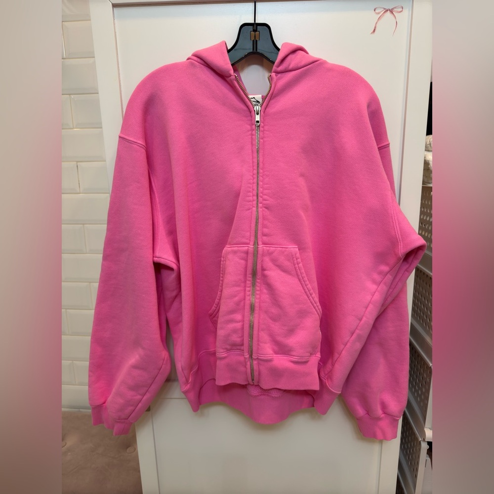 Akimbo zip-up hot pink